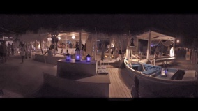 T BEACH Mezzaluna